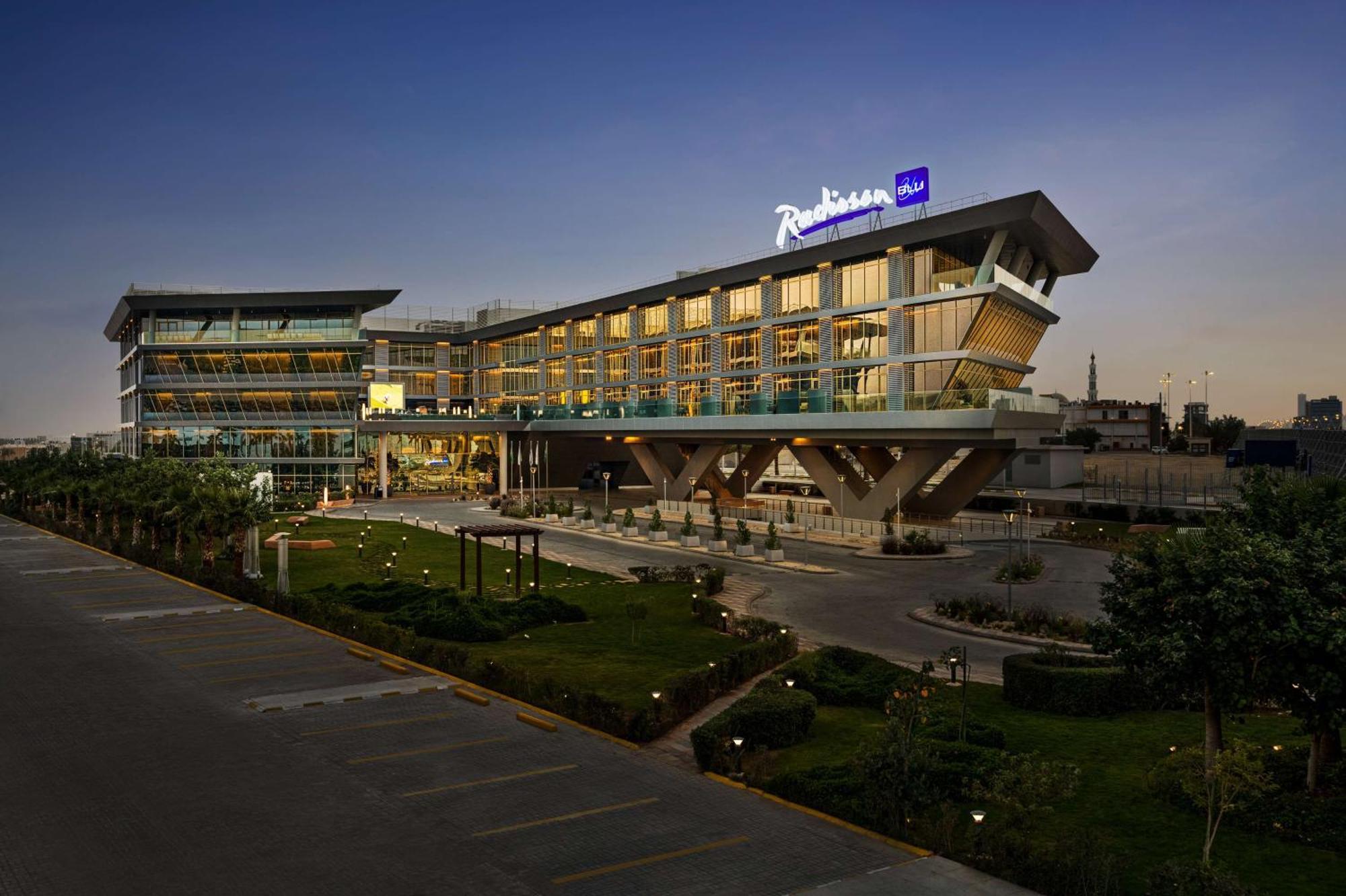 Radisson Blu Hotel Riyadh Convention And Exhibition Center Exterior foto Radisson Hotel, Kathmandu